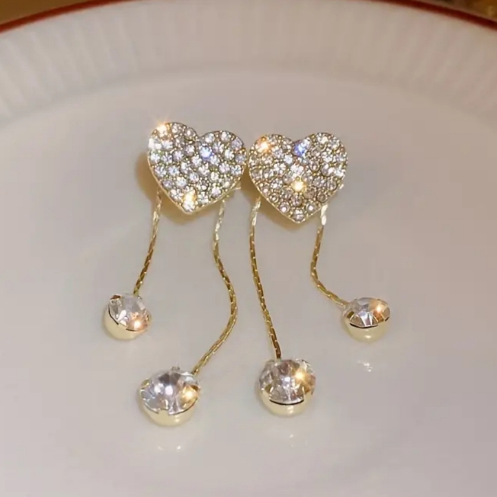 Sparkling Rhinestone Heart Earrings - Picture 7 of 7
